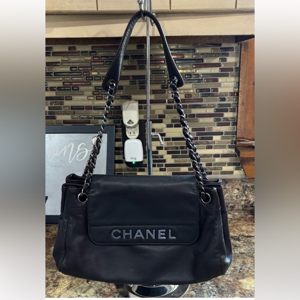 Chanel Rock ‘n Chic flap purse Authentic chocolate brown lambskin leather EUC - Picture 13 of 15